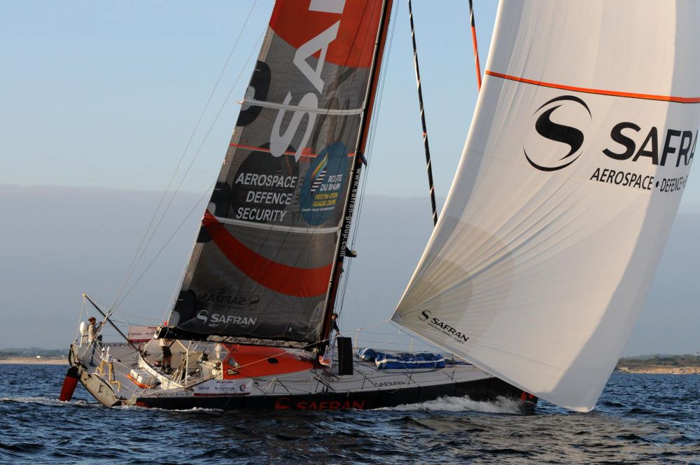 Marc Guillemot  la barre du bateau IMOCA Safran sur le Dfi Azimut 2014